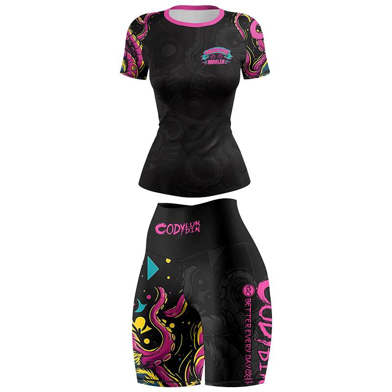 طقم راش جارد نسائي من كودي لون - مراجعة Rash Guard وسعره