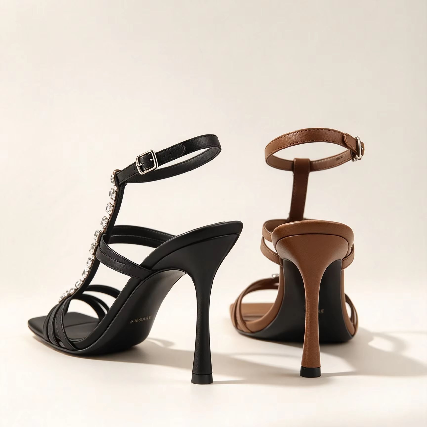 صنادل نسائية بكعب عالٍ ورقبة م - مراجعة Water Shoes وسعره
